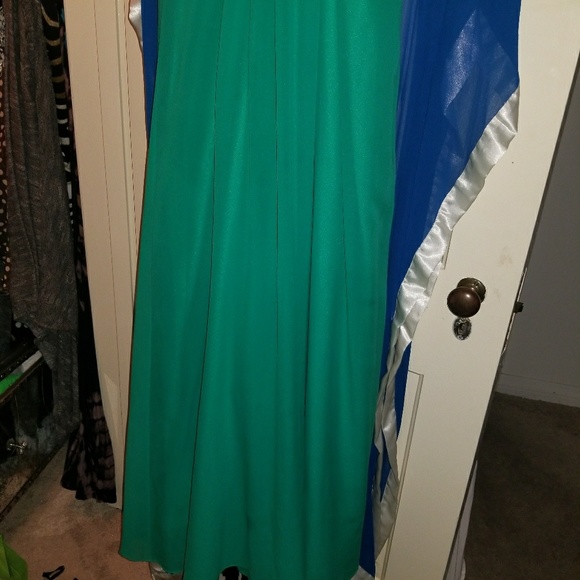 BCBG Max Azaria - One shoulder Rose Gown - Picture 8 of 8